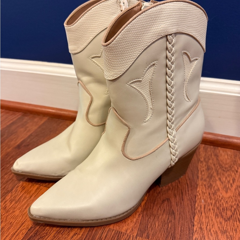 Women's Cream Western Boots